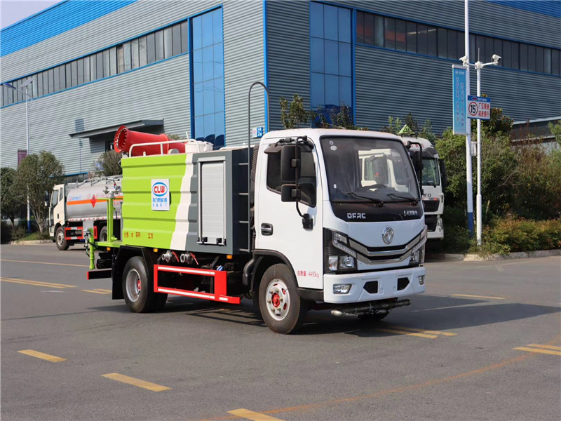 多功能抑塵車和灑水車究竟應該怎么選擇才更好呢