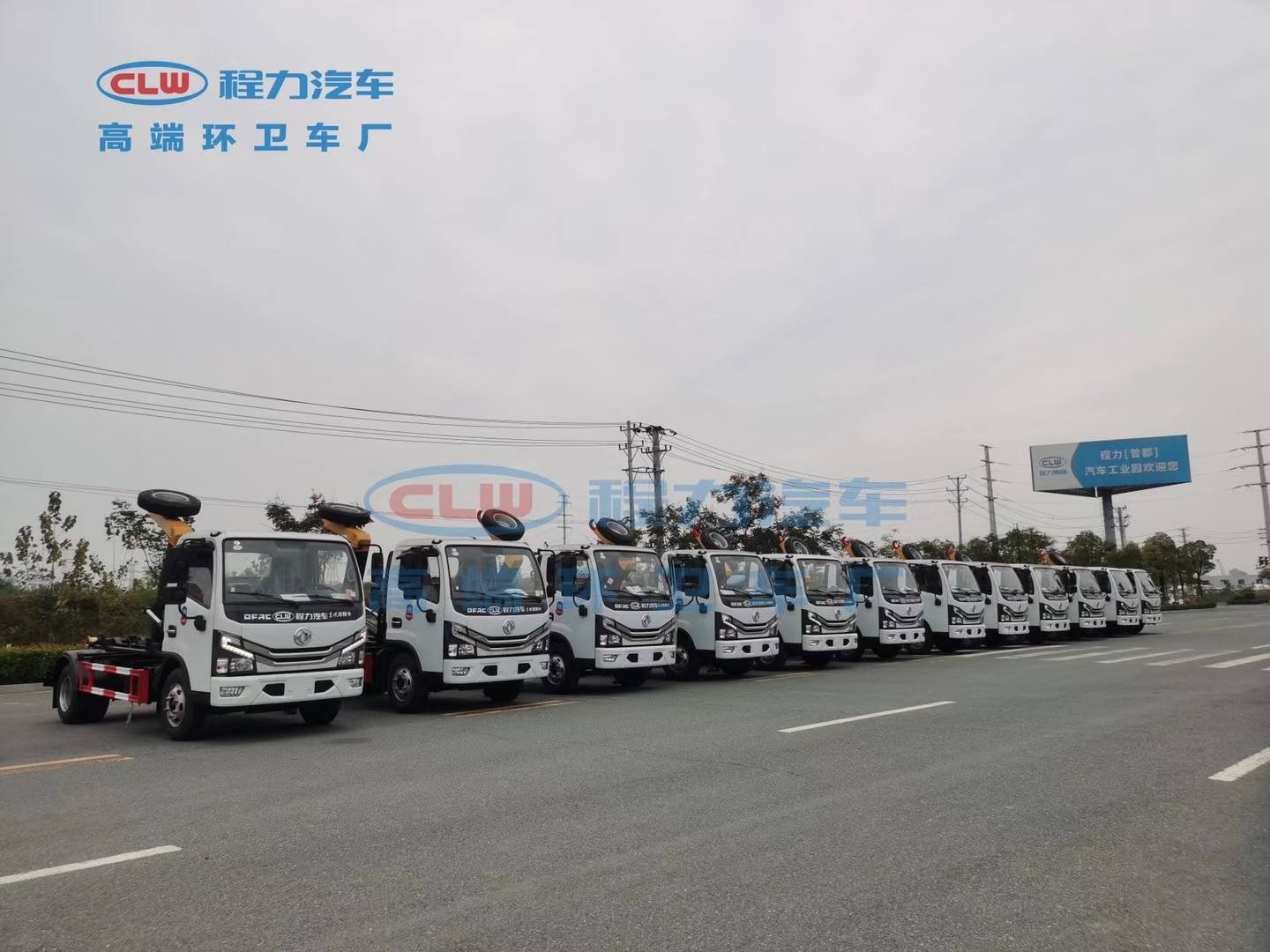 首批12臺東風國六勾臂垃圾車發車！