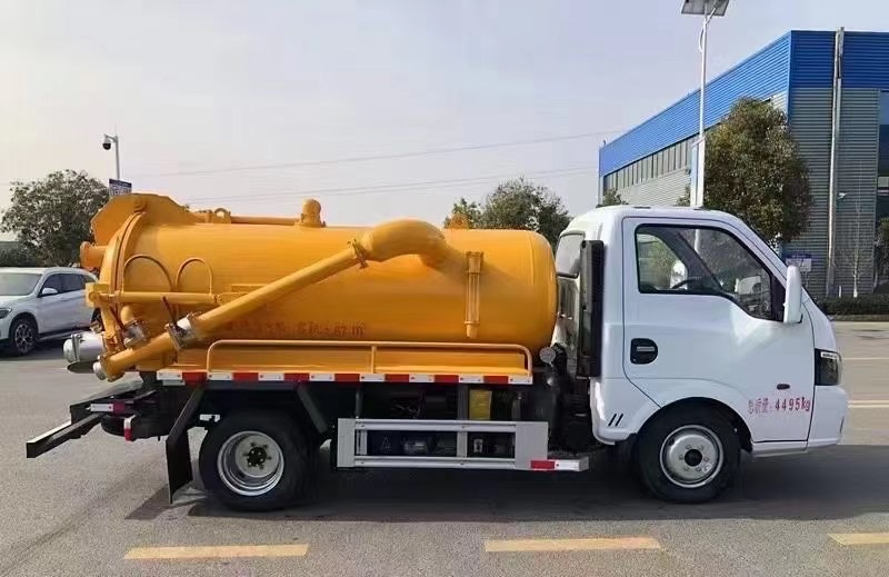 2021年公布藍牌新規后地下室藍牌吸污車東風途逸緊急響應符合新政策