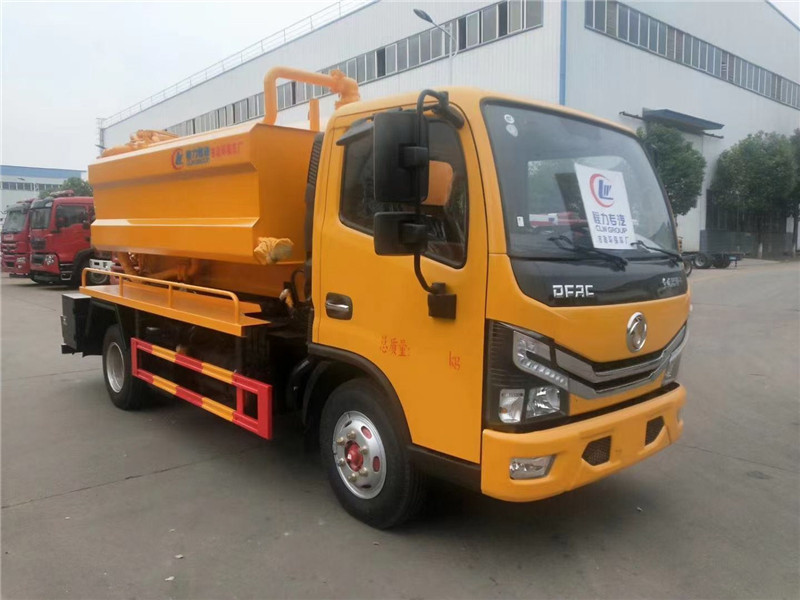 東風多利卡高壓清洗吸污車結合高壓清洗車和吸污車的功能于一身