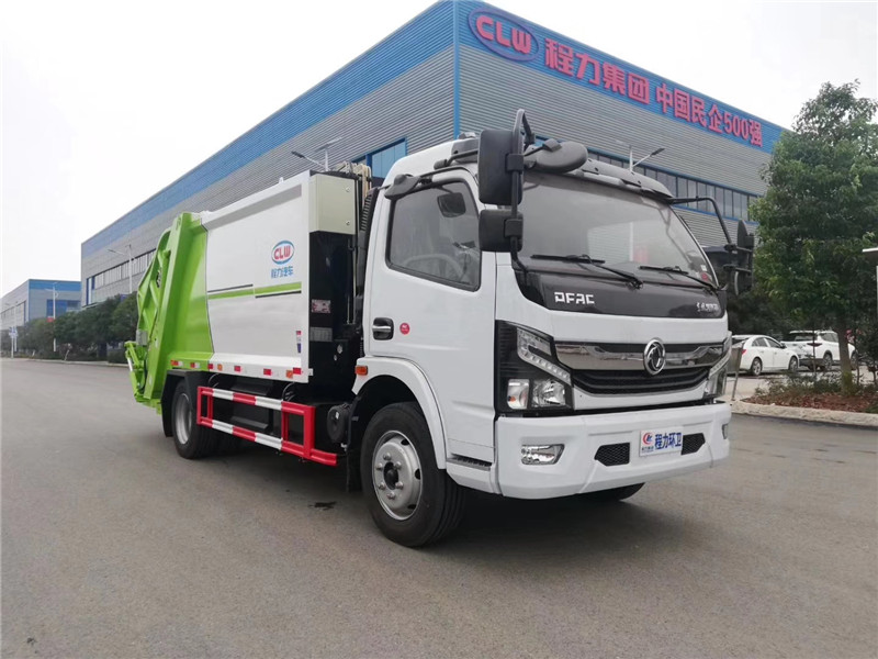 東風天龍壓縮垃圾車壓縮比高、密封性好、裝載量大﹑操作方便