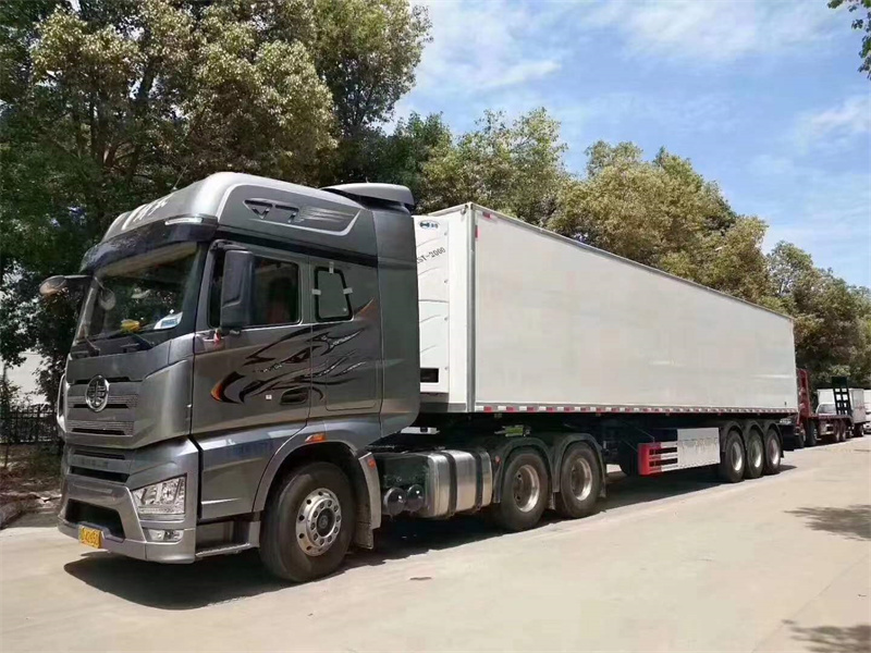 半掛移動屠宰車?yán)洳剀? title=