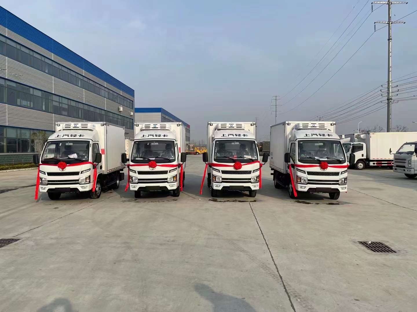 四臺(tái)躍進(jìn)S80無(wú)害化處理車(chē)發(fā)往河北